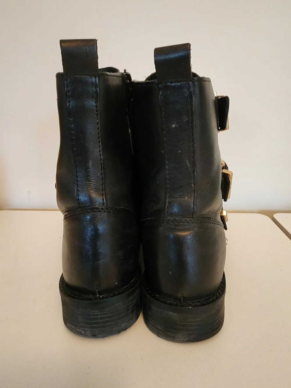 le chateau Black Italian Leather Ankle Combat Boots with Gold Buckle Size 39 - Picture 5 of 8